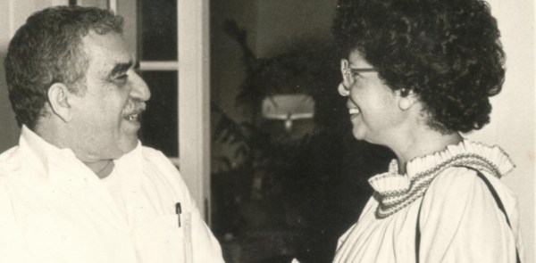 Archivo:Magali-garcia-con Gabriel García Márquez.jpg