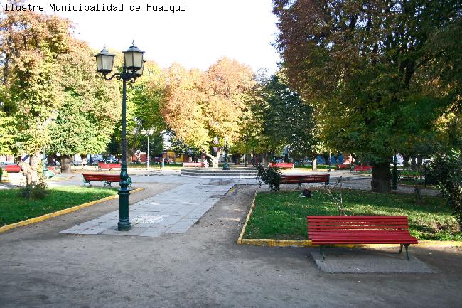 Archivo:Plaza de Hualqui2.jpg