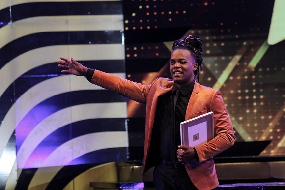 Archivo:Alejandro Padrón segundo lugar del San Remo Music Awards Cuba 2022.jpg
