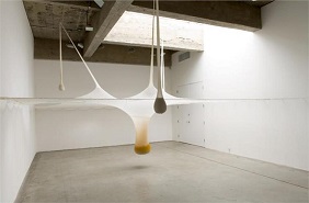 Archivo:Desiring a horizon of gravity (2005).jpg