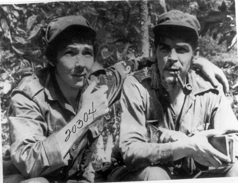 Archivo:Raúl y Che.png