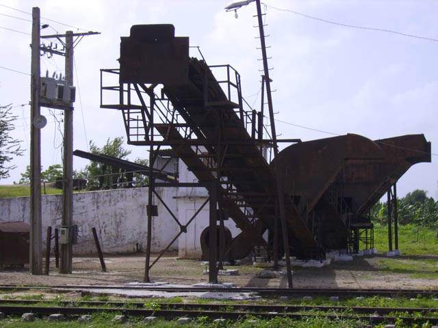 Archivo:Centro de limpieza lora.jpg