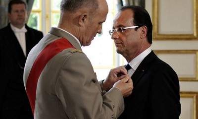 Archivo:Hollande-posesion.jpg