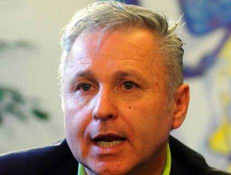 Archivo:A UNO 238218.jpg