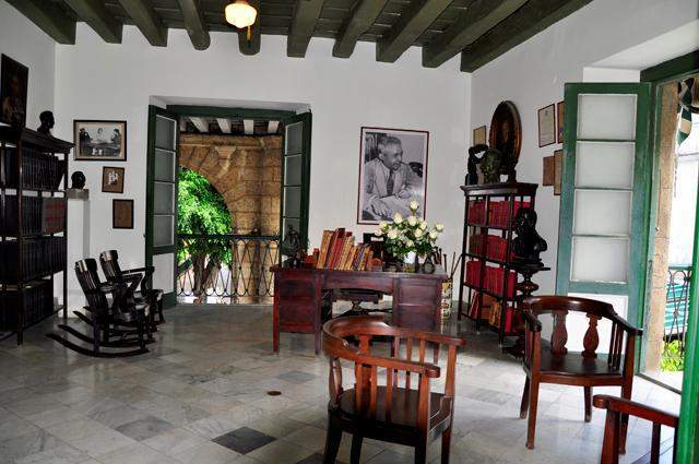 Archivo:6-Objetos personales (Small).jpg