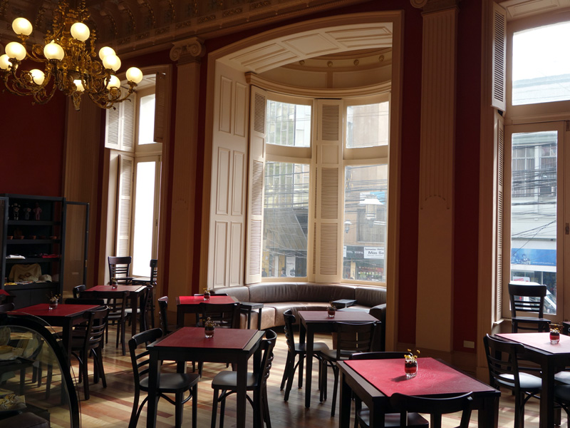 Archivo:Cafetería museo Historia natural de Valparaíso.jpg