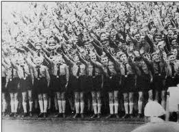 Archivo:Jovenes alemanes saludo nazi.jpg