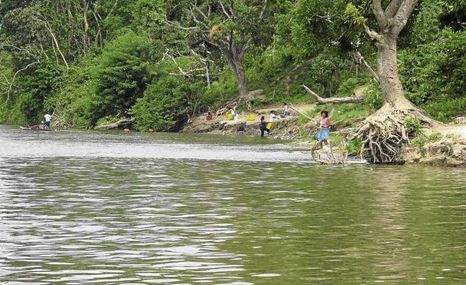 Archivo:Río Esmeralda.jpg