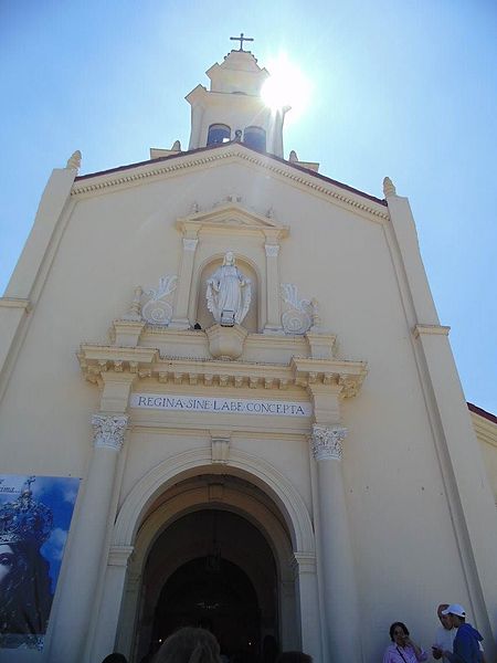Archivo:Fachada Santuario de la Virgen de Lo Vásquez 02.jpg