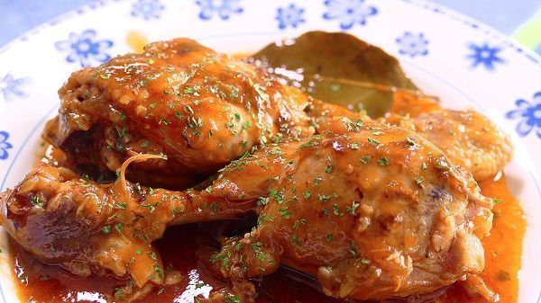 Archivo:Pollo-guisado-con-verduras-receta.jpg