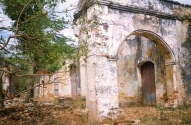 Archivo:Ruinas sa isi.jpg