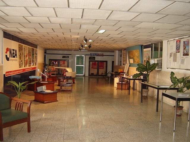Archivo:Salon cnea.jpg