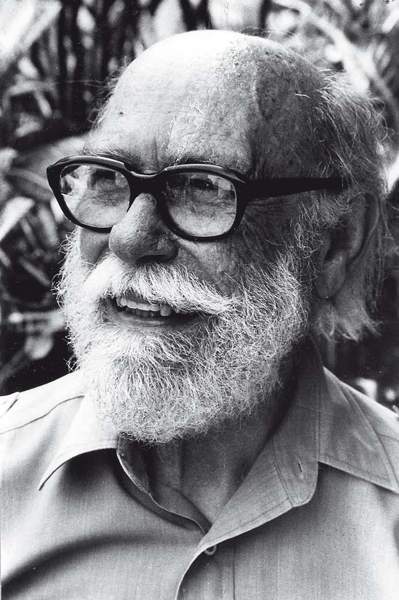 Archivo:Felipe-Orlando-(blanco y negro).jpg