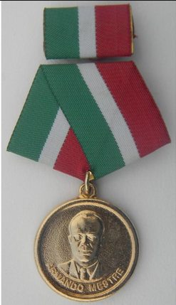 Medalla Armando Mestre.png