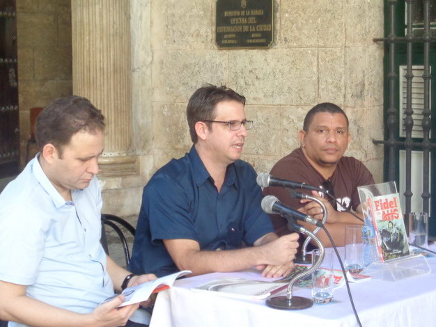 Archivo:Presentacion Fidel y la AHS.jpg