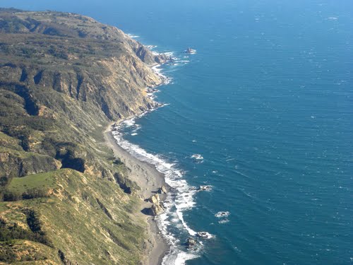 Archivo:Acantilados de Pupuya.jpg