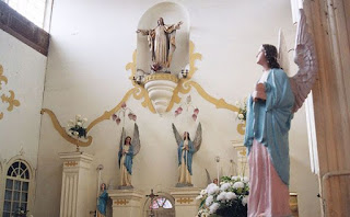 Archivo:Altar Capilla San Sebastian, Los Angeles, Chile.jpg