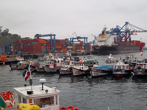 Archivo:Muelle Prat Puerto de Valparaíso.jpg