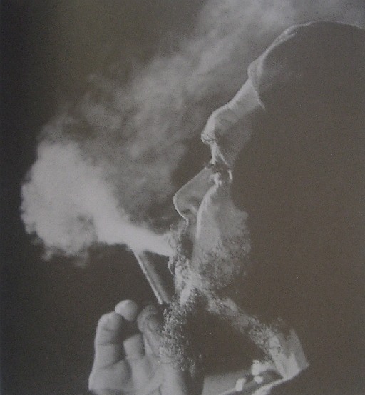 Archivo Che Fumando 1964 JPG EcuRed