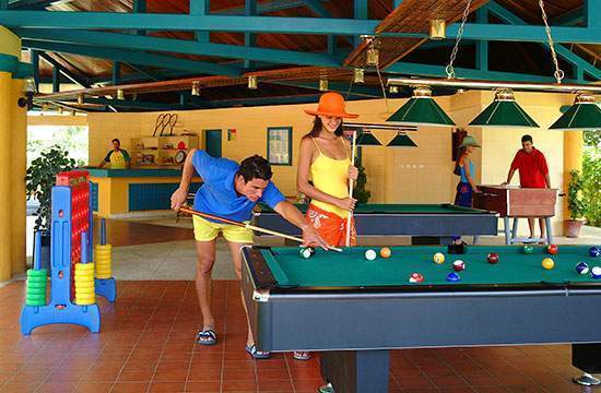 Archivo:Sol-sirenascoral-clubhouse-2191.jpg