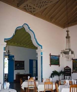 Archivo:Arcada interior.jpg