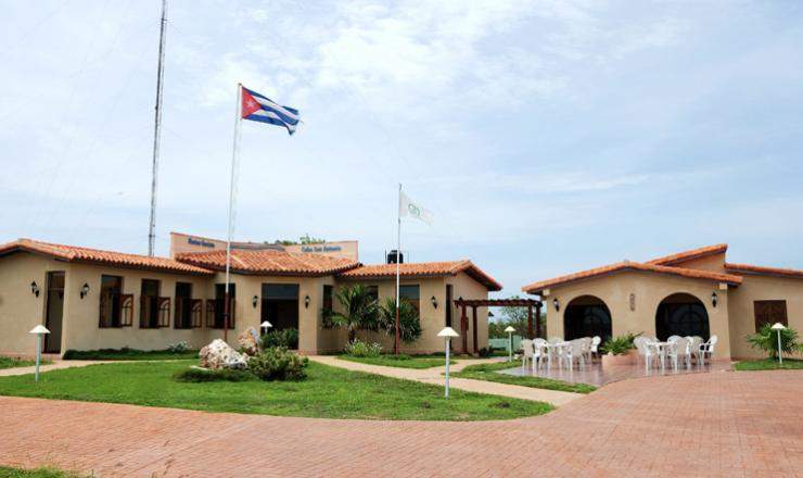 Archivo:Marina Gaviota Cabo de San Antonio2.jpg