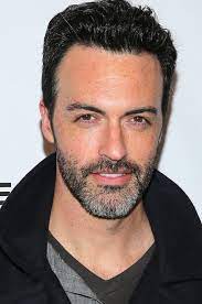 Archivo:Reid Scott.jpg