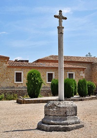 Archivo:Monasterio-de-santa-maria-de-benifassà-11.jpg