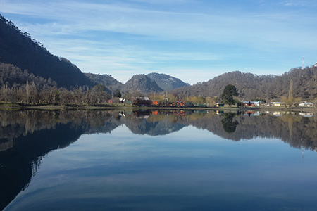 Archivo:Laguna Icalma3.jpg