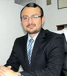 Dr Rafael Enrique Vasquez Cordova 220x250.jpg