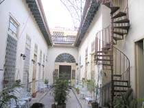 Archivo:Patio museo arte.jpg