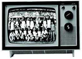Televisor En Blanco Y Negro Antiguo