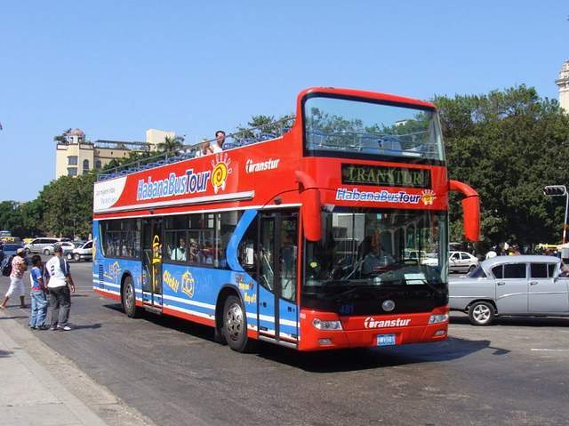 Archivo:Habana bus tour.jpg