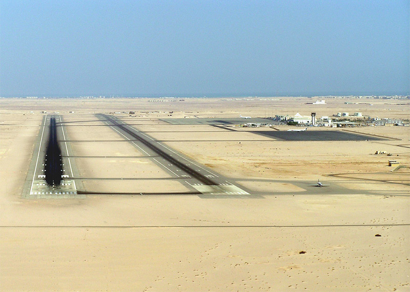 Archivo:1-Hurghada-Airport-Landing.jpg