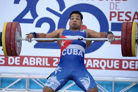 Juan Zaldivar pesista cubano.jpg