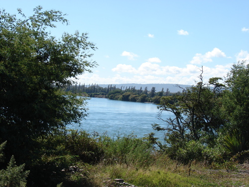 Archivo:Río Toltén2.jpg