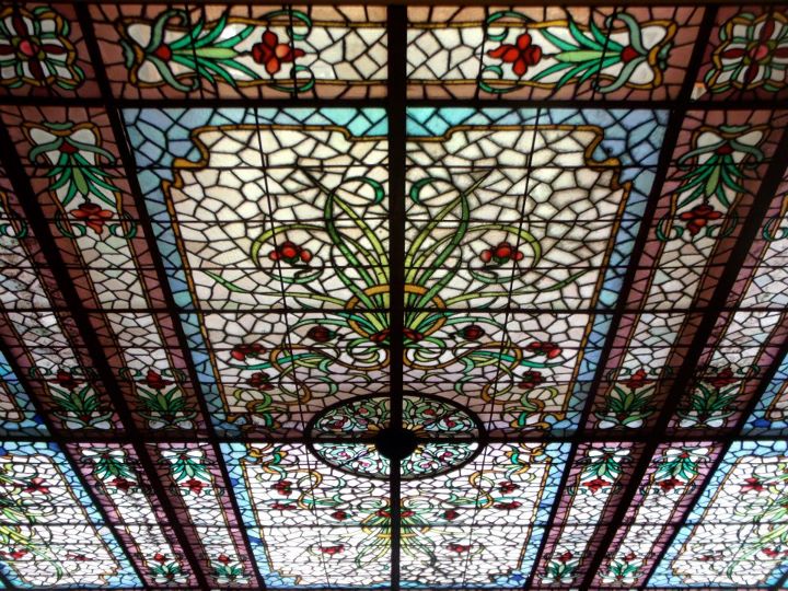 Archivo:Vitraux Palacio Astoreca, Iquique.jpg