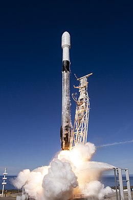Falcon 9.jpg