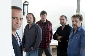 Archivo:Los Secretos.jpeg