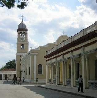 Archivo:Oficina y monumentos historicos.jpg