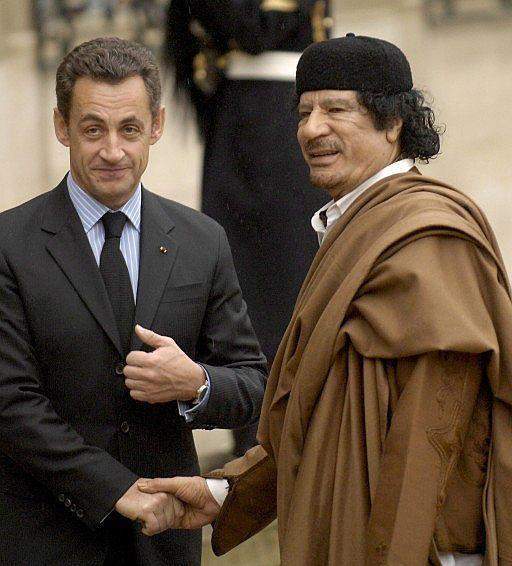 Archivo:Sarkozy-gaddafi.jpg