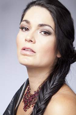 Tumblr mos5q9JN2e1sw4ardo2 r2 250.jpg