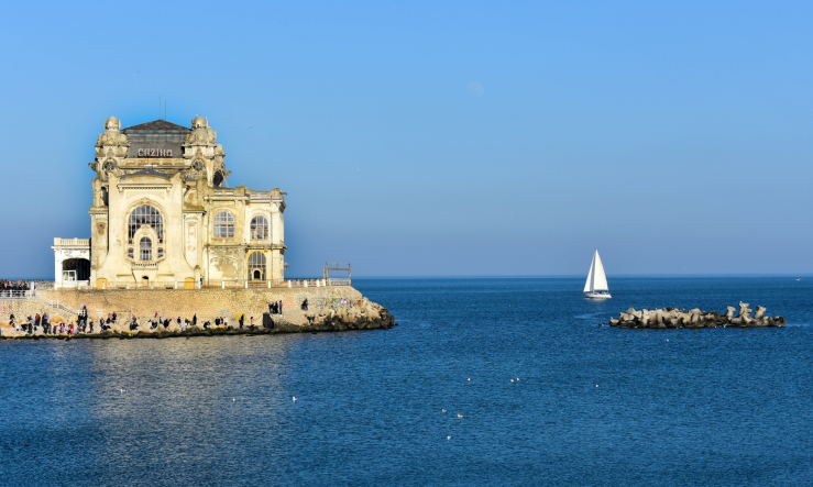 Archivo:Cazinoconstanta b4136d94ea1775ae2788e1d66859e19f.jpg