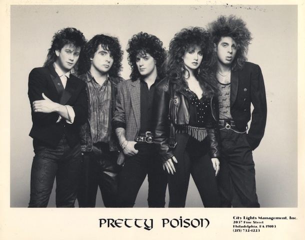 Archivo:Pretty-poison-group-8c6f2519-56b1-497d-bfe2-0eafa5b6b92-resize-750.jpg
