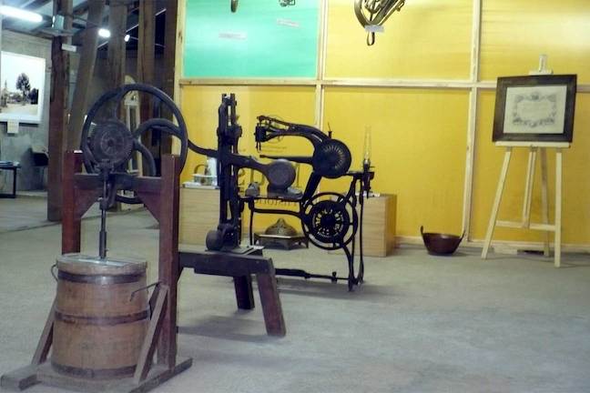 Archivo:Objetos de exhibición.jpg