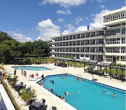 Archivo:Roberto Vitlloch Hotel Zaza.jpg