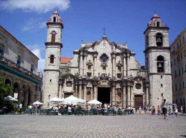 Plaza de la Catedral - EcuRed