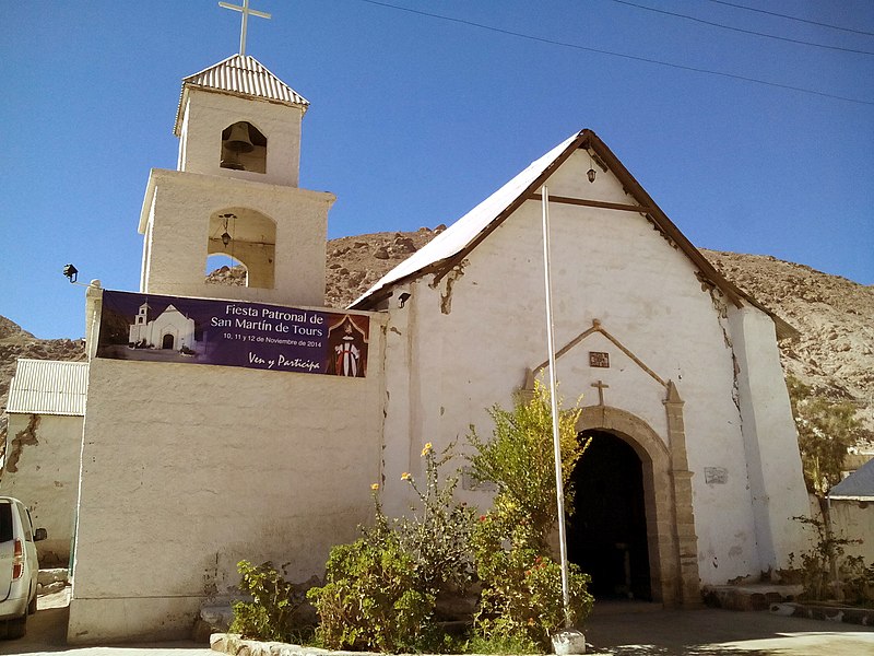 Archivo:Iglesia de Codpa 2015 (4).jpg