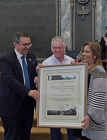 Archivo:Mayda Goite Pierre Premio Nacional de Derecho 2025.jpg