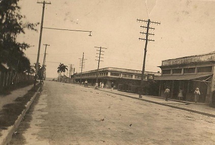 Archivo:Propiedades de la United Fruit Company en Banes.jpg